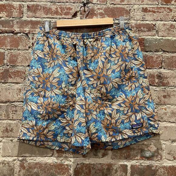 NEW Patagonia Baggies Shorts in Hevea Leaves/Superior Blue Size Medium - Picture 3 of 8